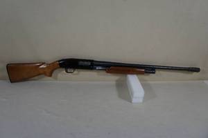 lot 11 image: Western Field M550ABD 12 Gauge Pump Action Shotgun