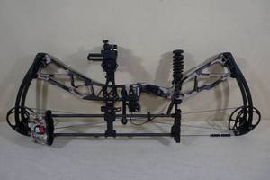 lot 16 image: Elite Ritual RH Compound Bow - 70#30 - HHA Optimizer Tetra Sight