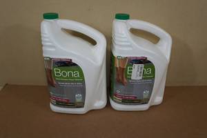 lot 31 image: 2 Bona Hard Surface Floor Cleaner -160 FL OZ each