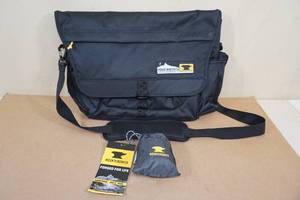 lot 50 image: Mountainsmith Adventure Office Bag with Pack Cover