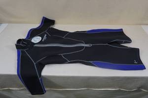 lot 88 image: Cressi Lido 2 mm Wet Suit -L