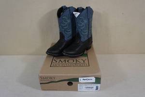 lot 108 image: Smoky Mountain Boots -Black and Blue Boys Size 1