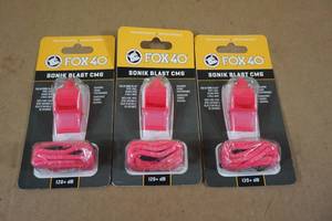 lot 123 image: 3 Fox 40 Sonik Blast CMG