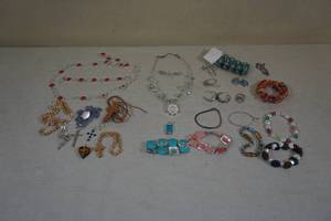 lot 152 image: Assorted Bracelets, Necklaces, and Earrings