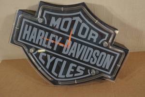 lot 202 image: Harley-Davidson Etched Logo Lighted Wall Clock