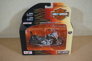 lot 207 image: Maisto Harley Davidson 118 Scale Die-Cast Replica