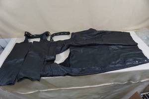 lot 211 image: US Bikers Dream Apparel Chaps -LXL plus Smaller Size Unknown Brand Chaps