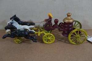 lot 296 image: Vintage 3 Horse Cast Iron Fire Pumper