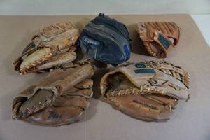 lot 256 image: Baseball Gloves - Some Vintage