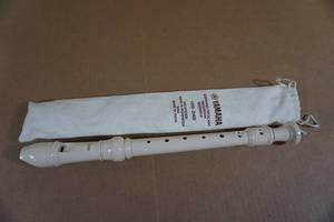 lot 263 image: Yamaha YRS-24B Soprano Recorder