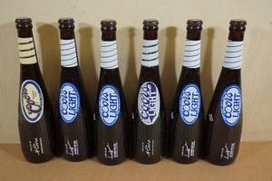 lot 275 image: Vintage Coors and Coors Light Baseball Bat Beer Bottles