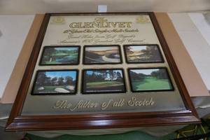 lot 288 image: Glenlivet Scotch Great Golf Holes Framed Mirror