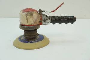 lot 8 image: Viking orbital sander