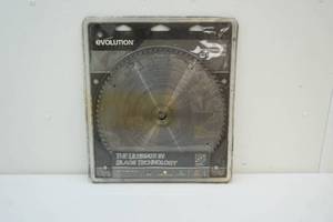 lot 18 image: carbide saw blade