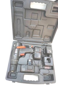 lot 41 image: Craftsman 13.2 drill in case