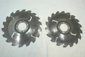 lot 49 image: Wood-Mizer 14 saw blades