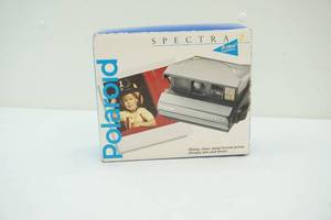 lot 75 image: Polaroid Spectra camera