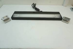 lot 122 image: fluorescent light and battery powered strobe lights