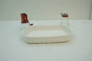 lot 129 image: Pfatsgrah casserole dish and vintage grinders