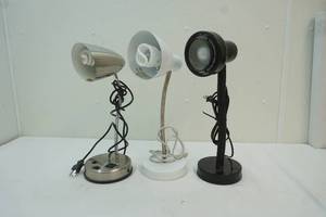 lot 131 image: desk lamps