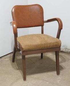 lot 152 image: office chair
