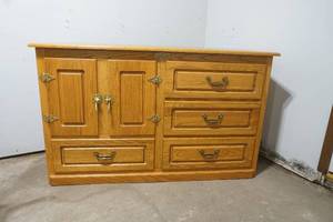lot 158 image: White Clad cabinet
