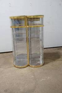 lot 165 image: display case