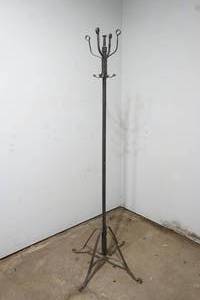 lot 169 image: coat rack