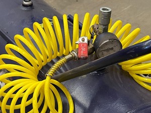 lot 11 image: Magna Force Portable Air Tank