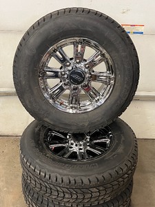 lot 6 image: (4) Wheels & Tires