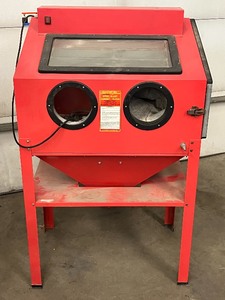 lot 5 image: Central Pneumatics Abrasive Blaster