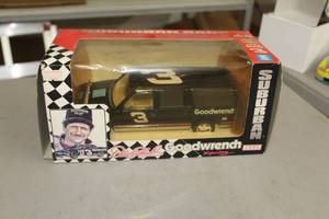 lot 856 image: Dale Earnhardt #3 Goodwrench 125-Scale Collectors Edition Diecast Bank  by  Mac Tools