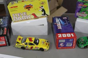 lot 890 image: Steve Park #1 Pennzoil  Looney Tunes 2001 Chevrolet Monte Carlo Stock Car 124-Scale 1 of 29220 Limited Edition Diecast Adult Collectible  by  Action Racing Collectibles