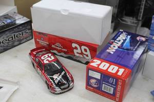 lot 878 image: Kevin Harvick #29 GM Goodwrench Service Plus  Rookie Of The Year 2001 Chevrolet Monte Carlo Stock Car 124-Scale Limited Edition Diecast Adult Collectible  by  Action Racing Collectibles