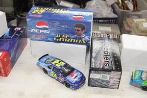lot 879 image: Jeff Gordon #24 Pepsi  Talladega 2003 Chevrolet Monte Carlo Stock Car 124-Scale 1 of 22752 Limited Edition Diecast Adult Collectible  by  Action Racing Collectibles