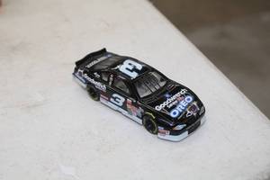 lot 972 image: Dale Earnhardt #3 Oreo  Goodwrench Chevrolet Monte Carlo Stock Car Collectible