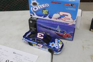 lot 866 image: Dale Earnhardt Jr #3 Snap-on Oreo  Ritz 2002 Chevrolet Monte Carlo Stock Car 124-Scale 1 of 4000 Limited Edition Diecast Adult Collectible  by  Action Racing Collectibles