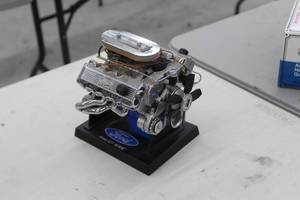 lot 900 image: Ford 427 SOHC Engine Scale Replica
