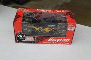 lot 909 image: Snap-on  Tool Magic 1937 Ford Delivery 124-Scale 1 of 10000 Nostalgia Collectors Series Diecast Collectible