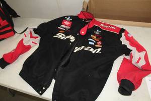 lot 950 image: Chase Authentics Size X-Large Snap-on  Goodwrench Jacket
