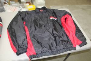 lot 951 image: Size X-Large Mens Snap-on Racing Jacket