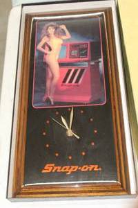 lot 984 image: Snap-on Wall Clock