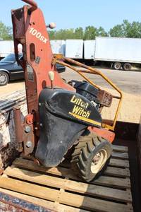 100 SX Vibratory Plow - Ditch Witch