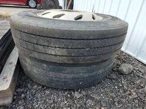 Lot of (2) Continental S371 Size 11R24.5 Semi Tires with Rims