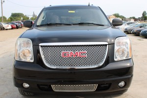 2007 GMC Yukon XL Denali 4x4 - 2 Owners -