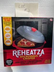 lot 4 image: NEW Reheatza Microwave Crisper