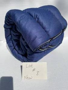 lot 8 image: New Blue Western Field Sleeping Bag