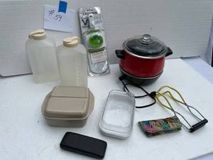 lot 59 image: Vintage Kitchen Items