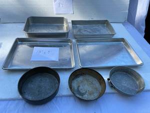 lot 84 image: Baking Sheets, Cake Pans & Pie Pans