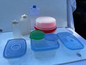 lot 87 image: Plastic Kitchen Containers, Cajun Injector Batter Pro, Juice & Food Containers